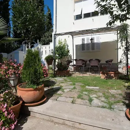 Lejlighed With A Parking Space - 14565 *