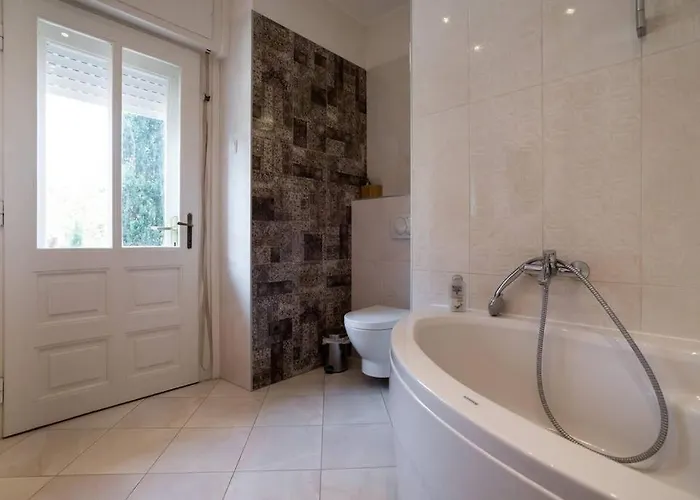 With A Parking Space - 14565 Apartment *