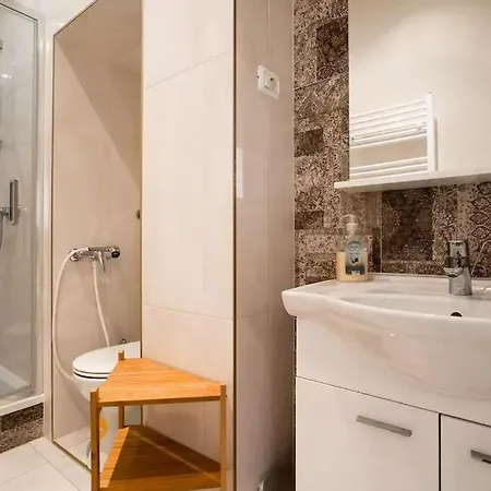 With A Parking Space - 14565