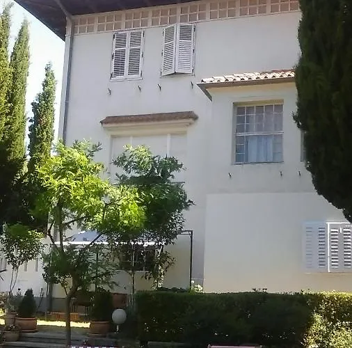 With A Parking Space - 14565